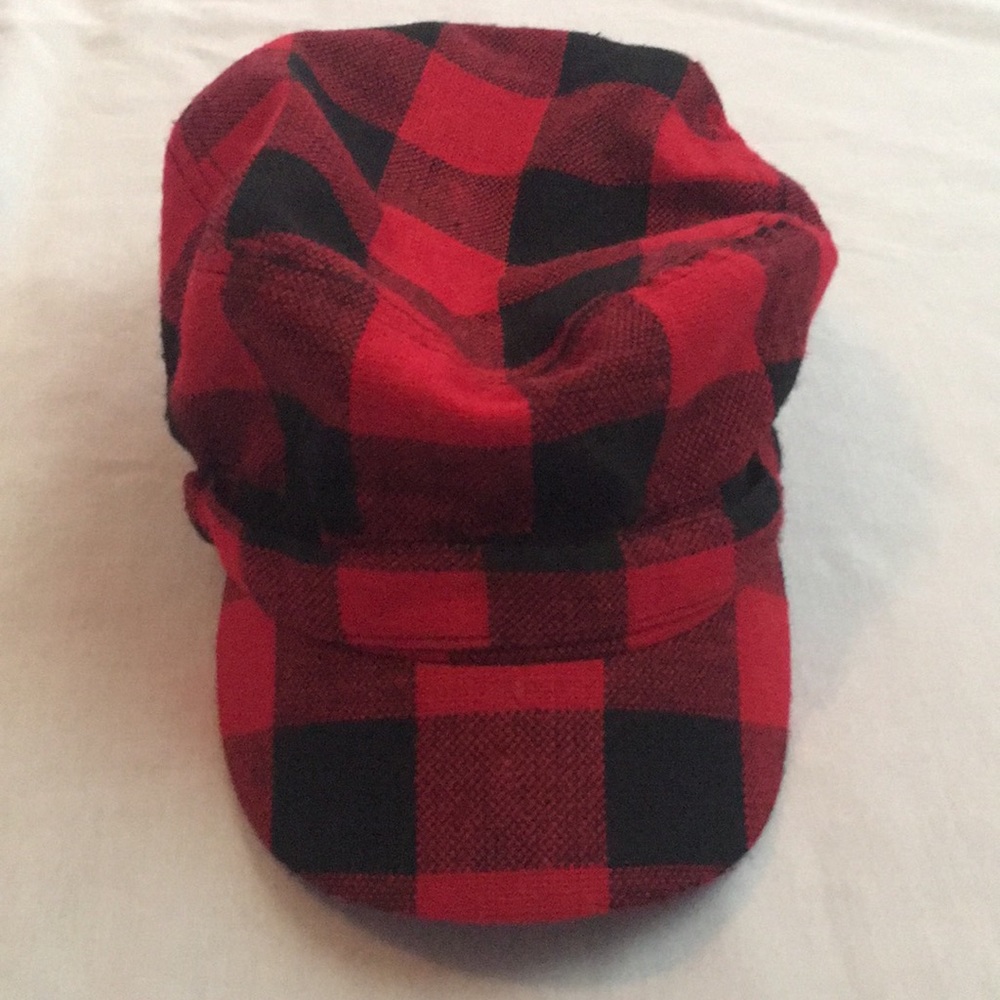 D&Y | Red and Black checkered fashion cap